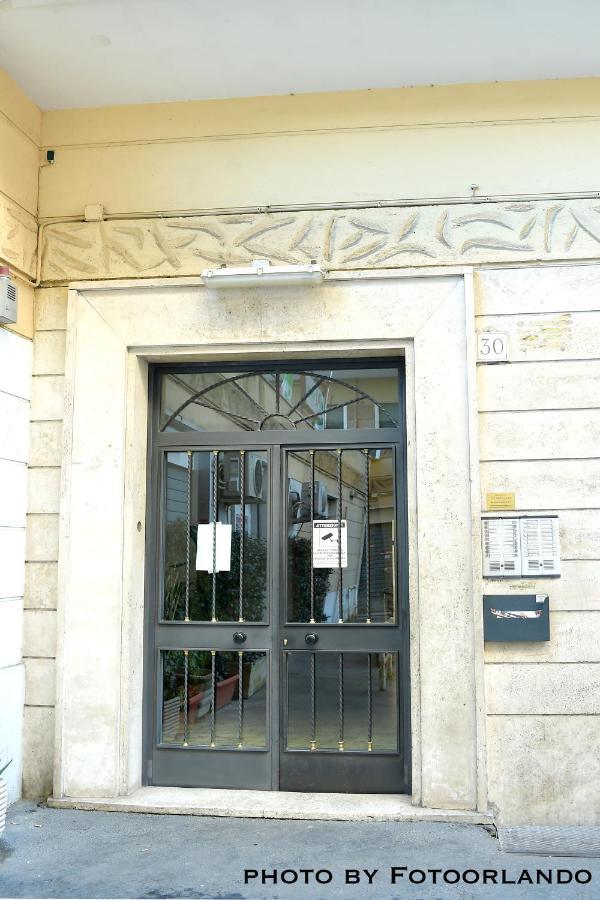 Casa Vacanza La Signorina Рим Экстерьер фото